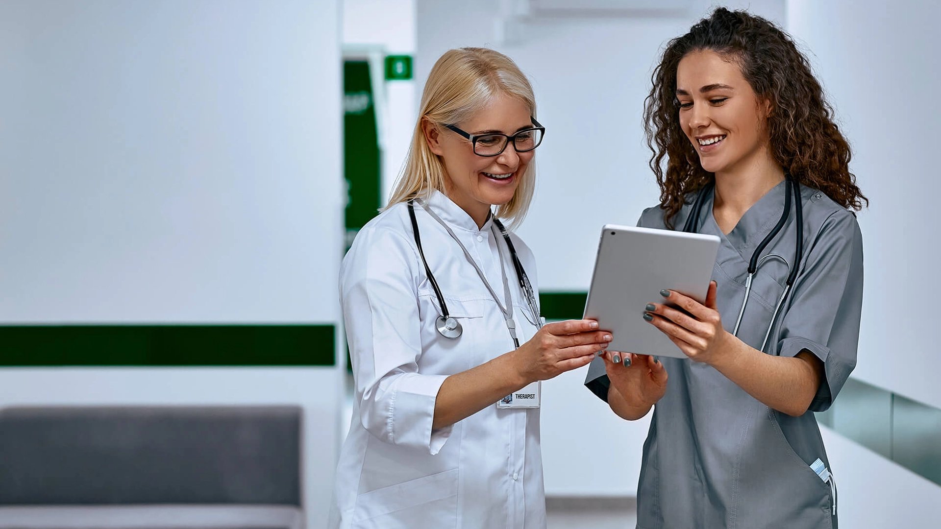 Healthcare & Life Sciences Hero Banner